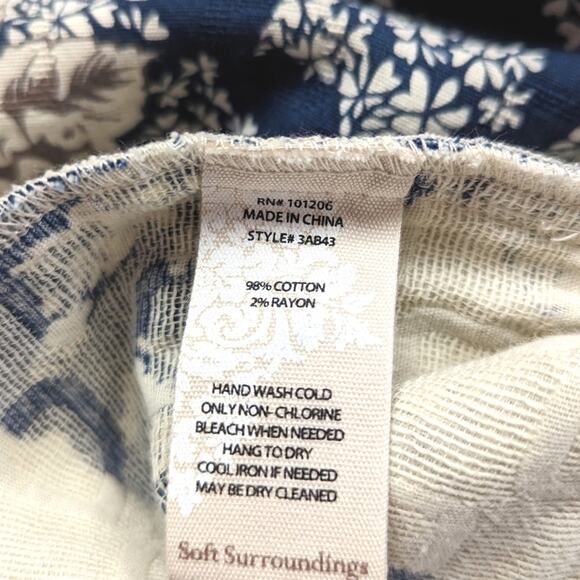 Soft Surroundings Top Women's Size PM Floral St. Remy Button Down Tunic - Picture 7 of 10